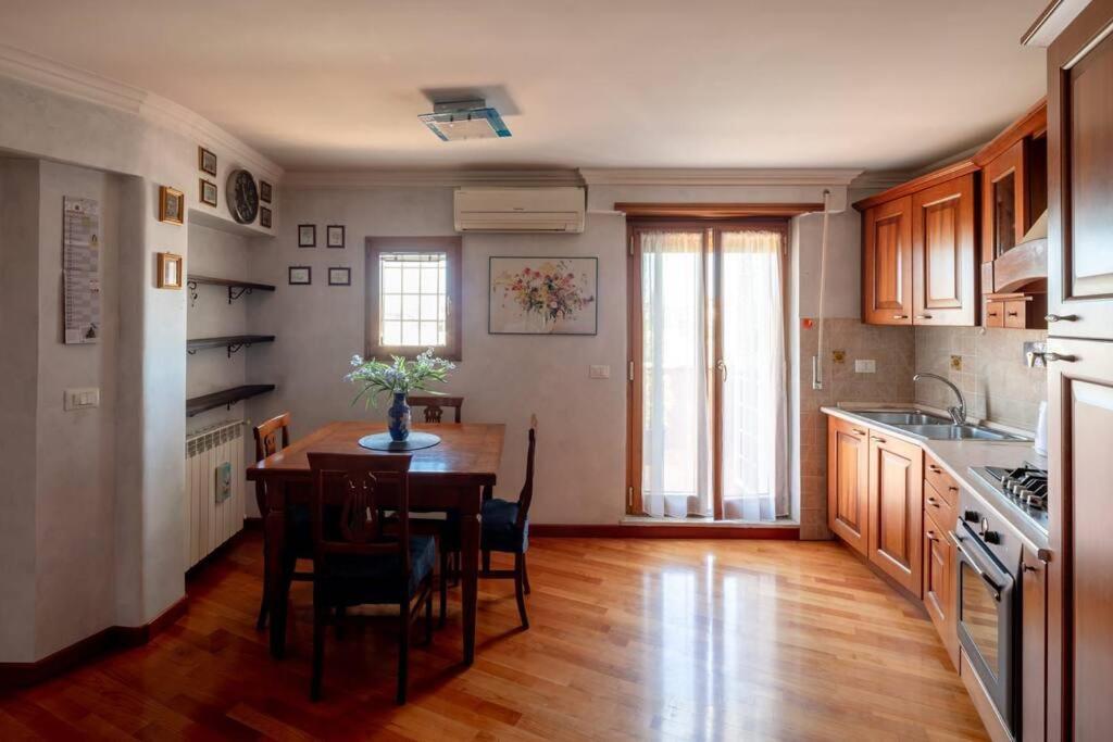 Attico Per Quattro Persone Sulla Nomentana, Wi-Fi, Aria Condizionata Apartman Róma Kültér fotó